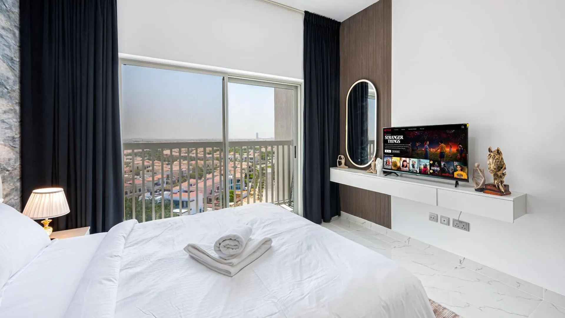 Chic Urban Retreat Immerse Yourself In Comfort Dubai